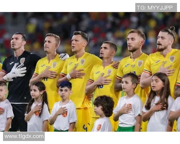 陪父母一起欣赏足球明星的精彩瞬间与温馨回忆